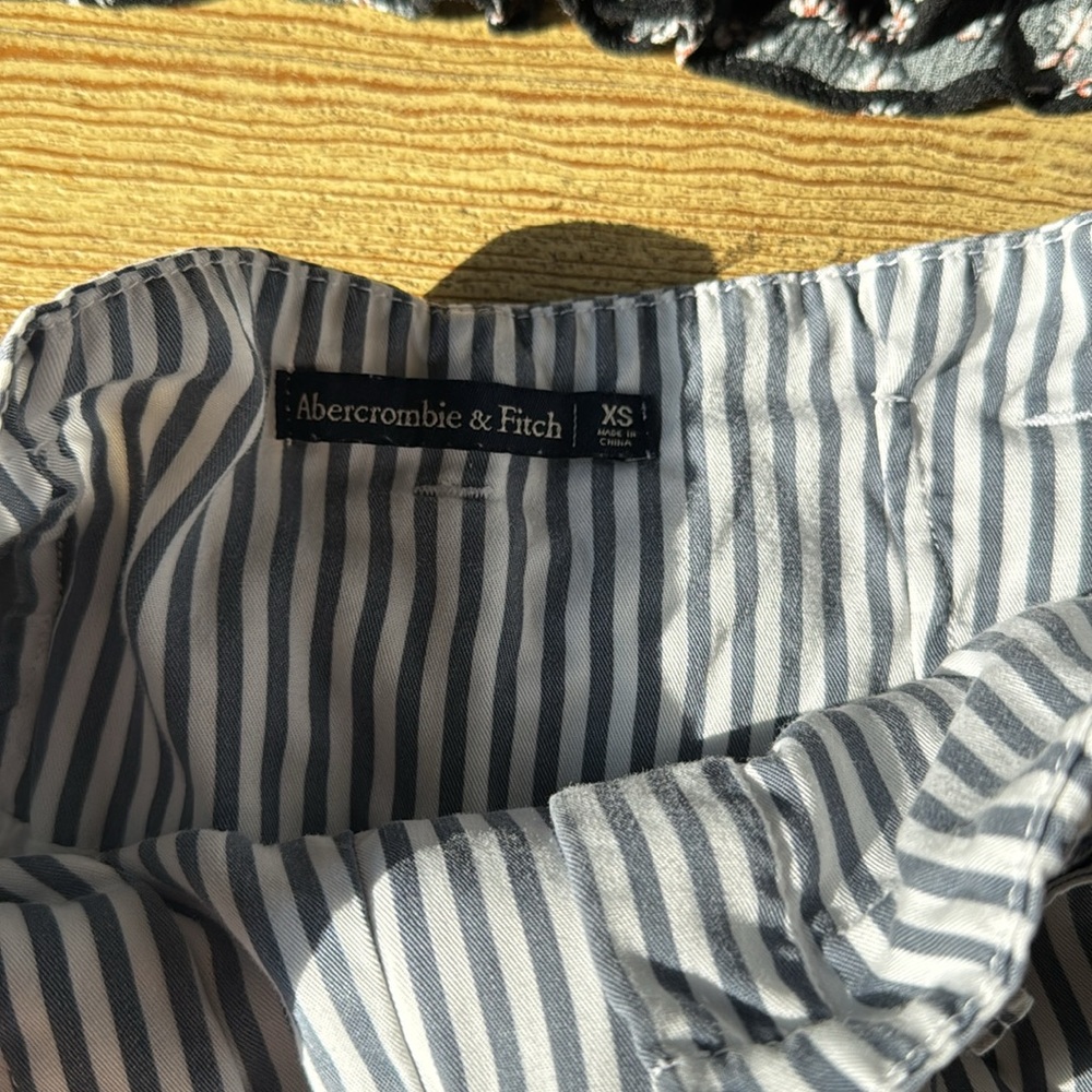 Abercrombie & Fitch Skirt and Shorts - Picture 8 of 9